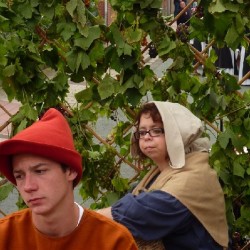 Mijmerende Ben en Ellen - Toneelvereniging Plankenkoorts 